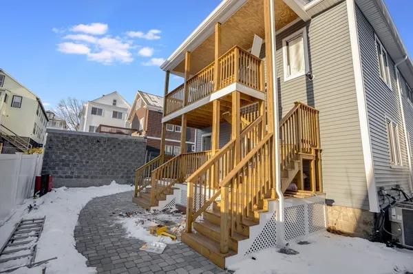 $5,500 | 15 Melville Road, Unit 15, Somerville, MA 02145