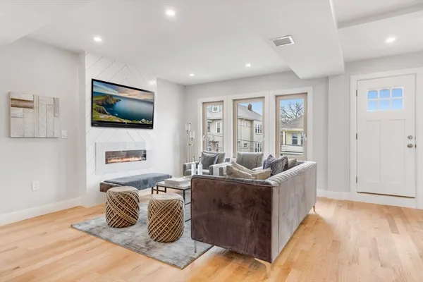 $5,500 | 15 Melville Road, Unit 15, Somerville, MA 02145