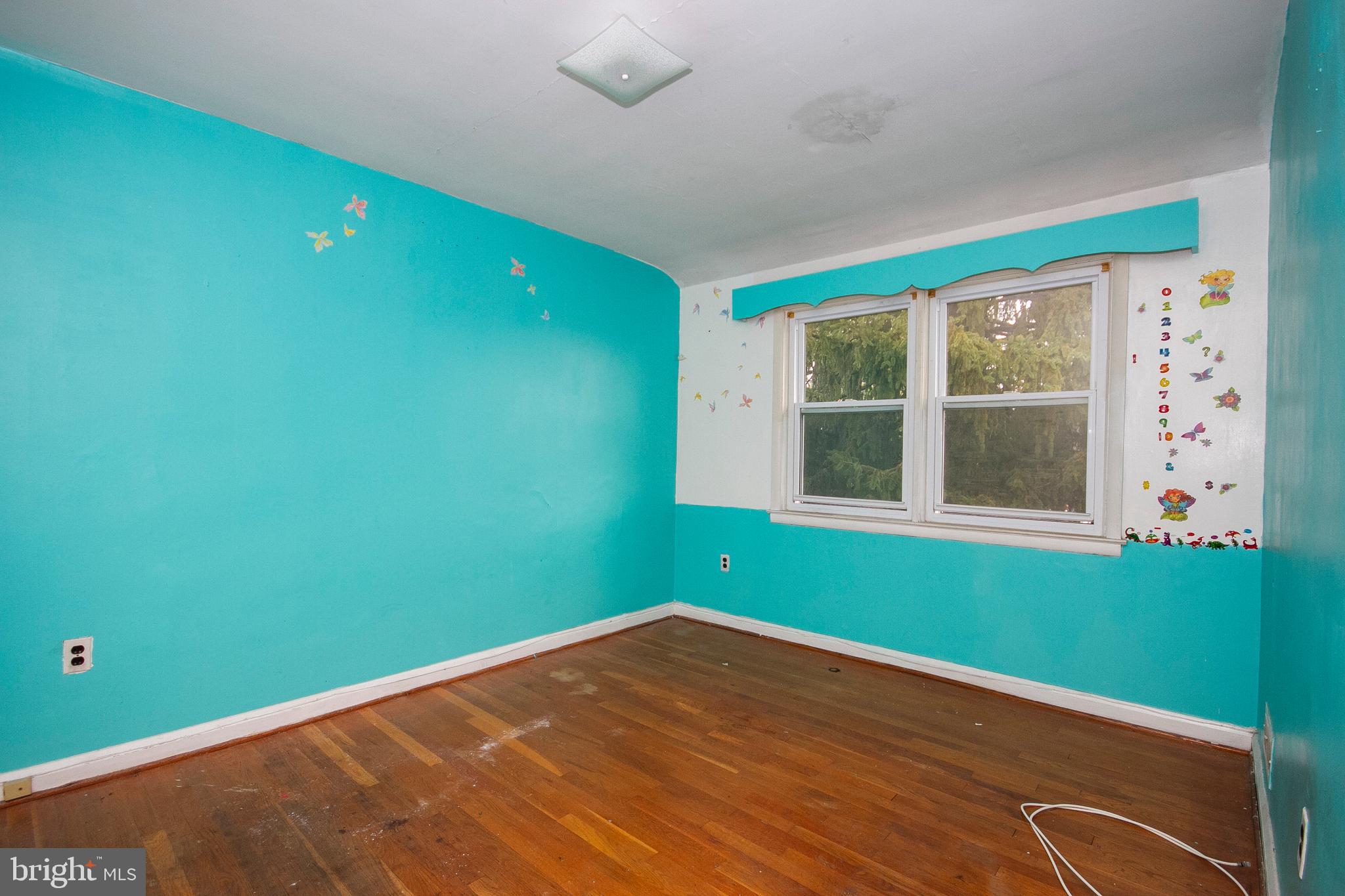 6121 Edlynne Road Baltimore, MD 21239 - Photo 2 of 19
