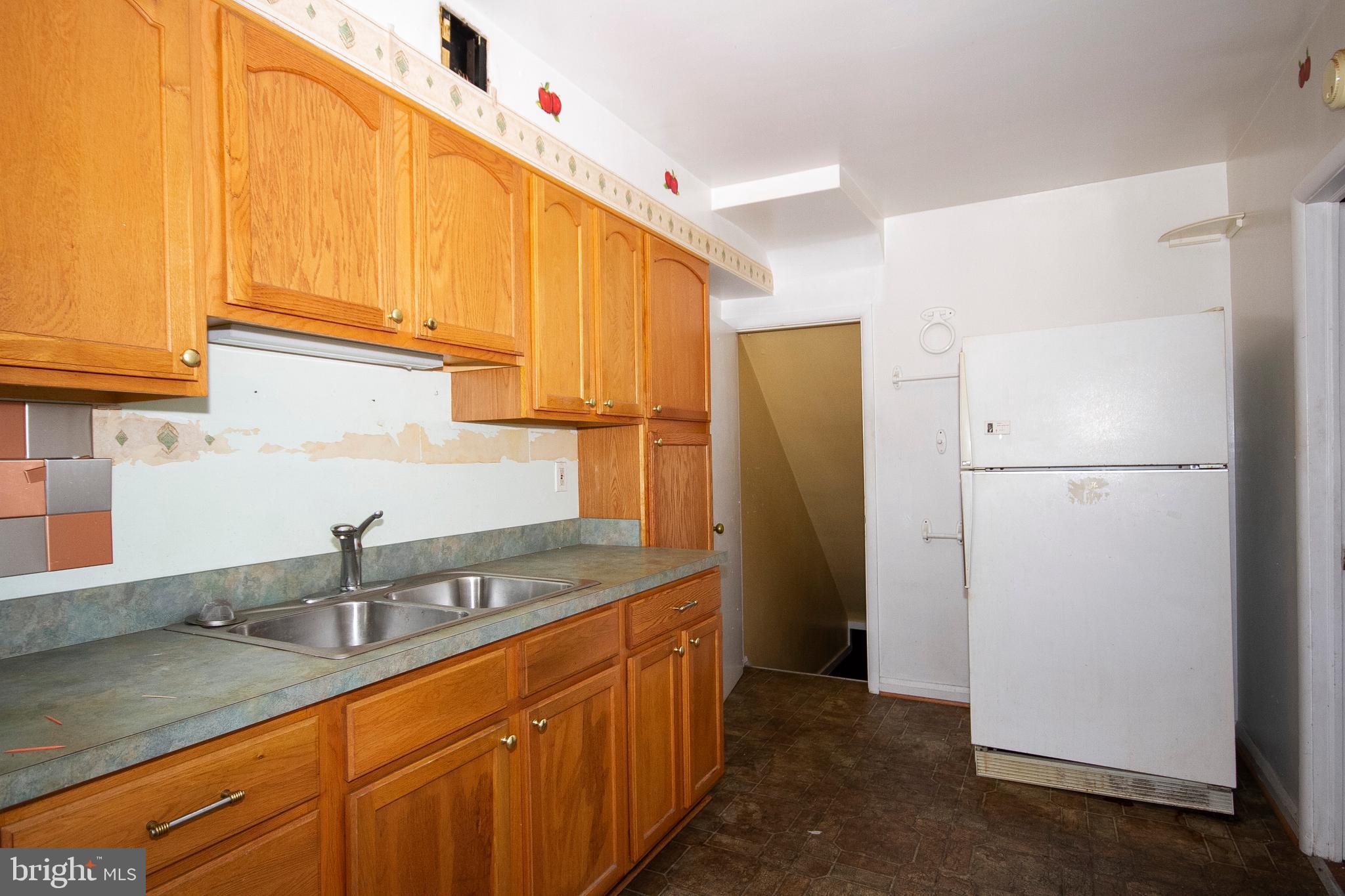 6121 Edlynne Road Baltimore, MD 21239 - Photo 13 of 19