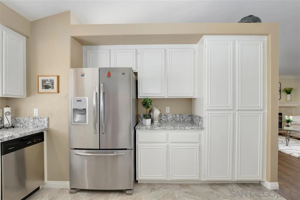 886 St George Place Spring Valley, CA 91977 - Photo 12 of 24 Gallery Image 12
