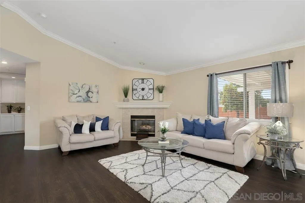 886 St George Place Spring Valley, CA 91977 - Photo 6 of 24 Gallery Image 6