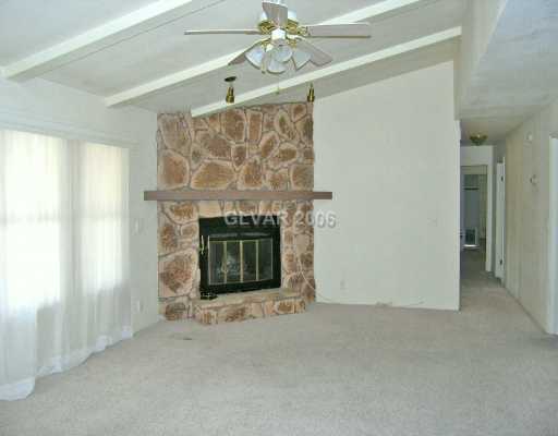 5514 Petaca Road Las Vegas, NV 89122 - Photo 4 of 8 Den.