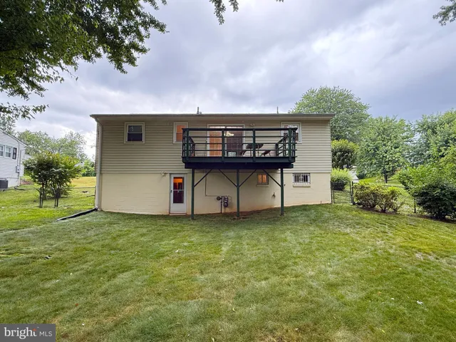 $639,999 | 6121 Squire Lane, Alexandria, VA 22310