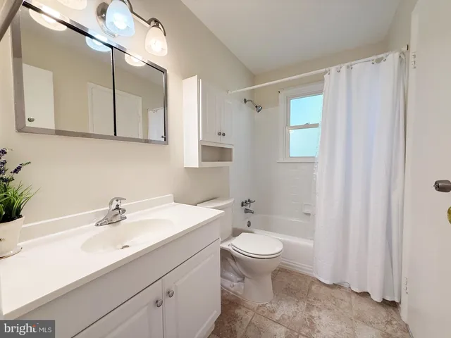 $639,999 | 6121 Squire Lane, Alexandria, VA 22310