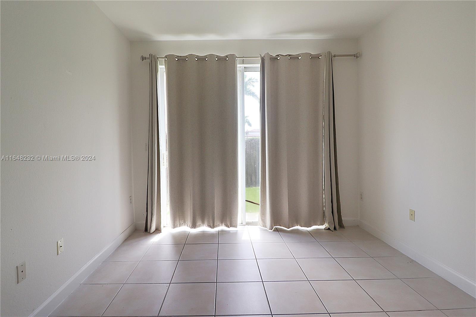 14976 Southwest 9th Lane Miami, FL 33194 - Photo 11 of 46