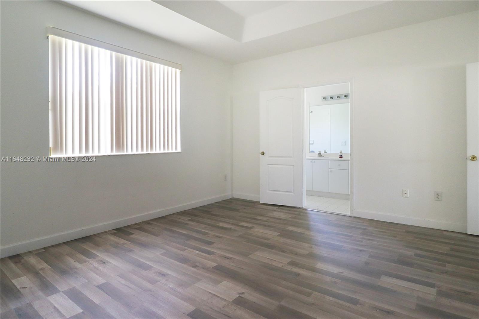 14976 Southwest 9th Lane Miami, FL 33194 - Photo 16 of 46