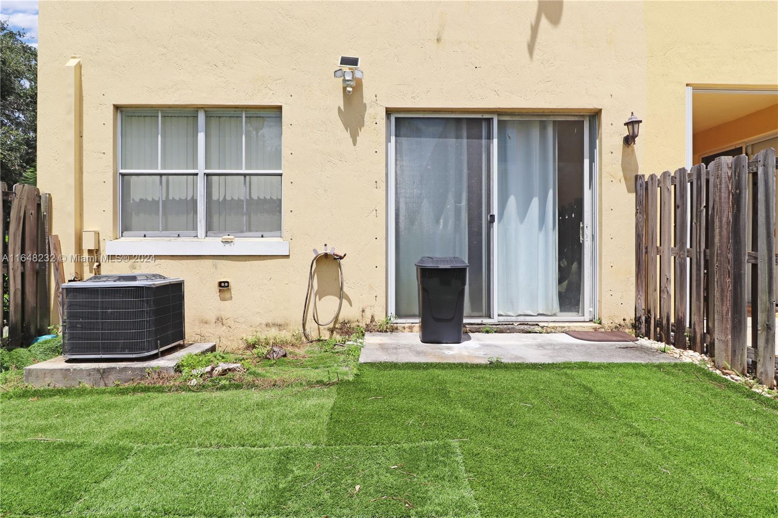 14976 Southwest 9th Lane Miami, FL 33194 - Photo 2 of 46