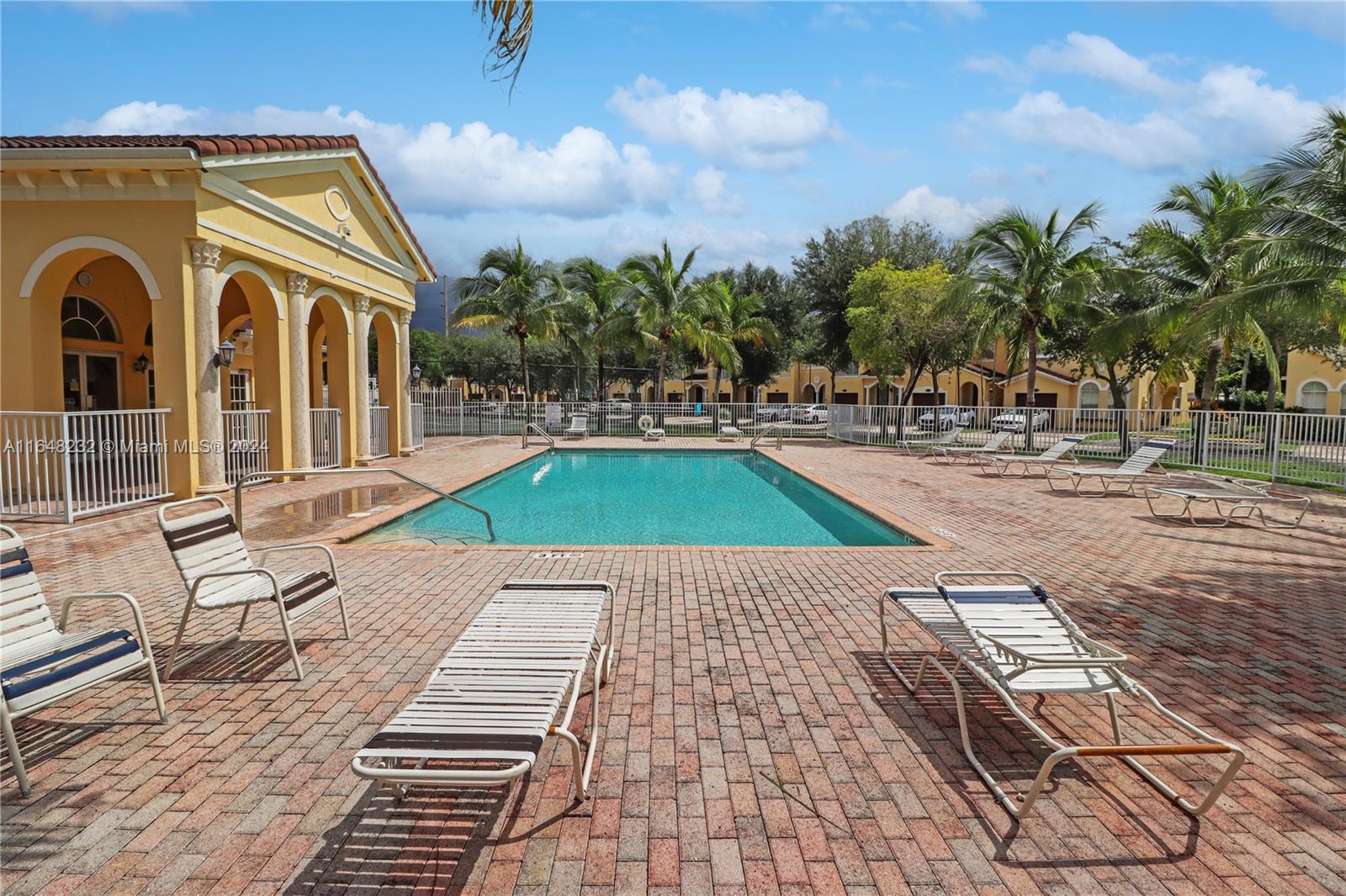 14976 Southwest 9th Lane Miami, FL 33194 - Photo 36 of 46