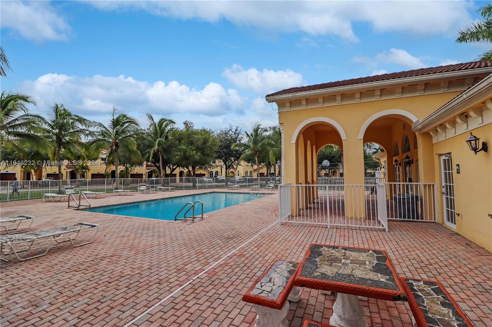 14976 Southwest 9th Lane Miami, FL 33194 - Photo 45 of 46