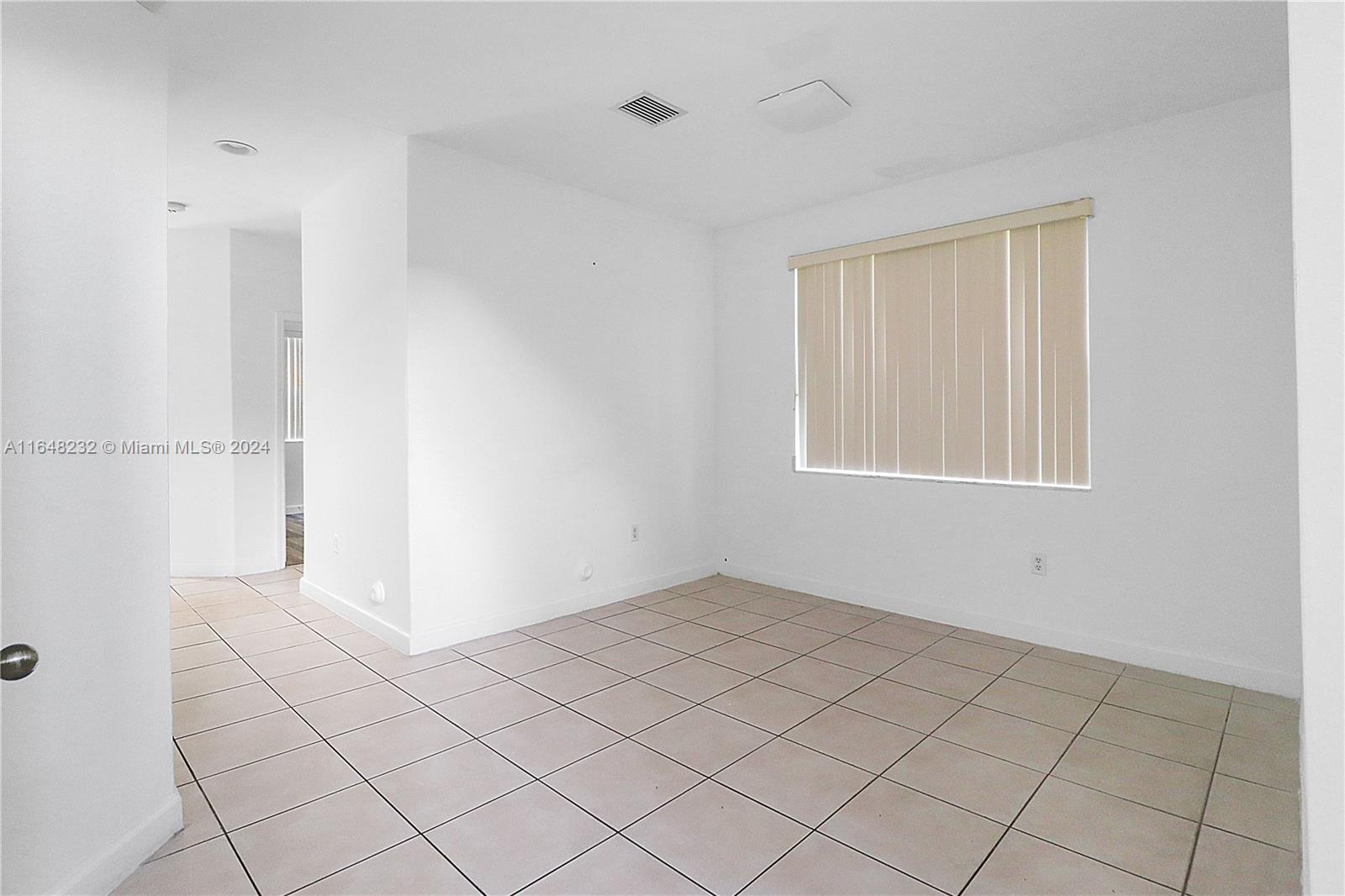 14976 Southwest 9th Lane Miami, FL 33194 - Photo 5 of 46