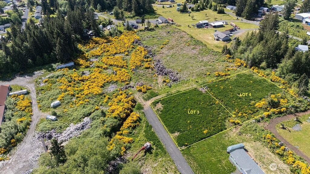 99 Newton Rd Forks, Unit 4 Forks, WA 98331 - Photo 2 of 5