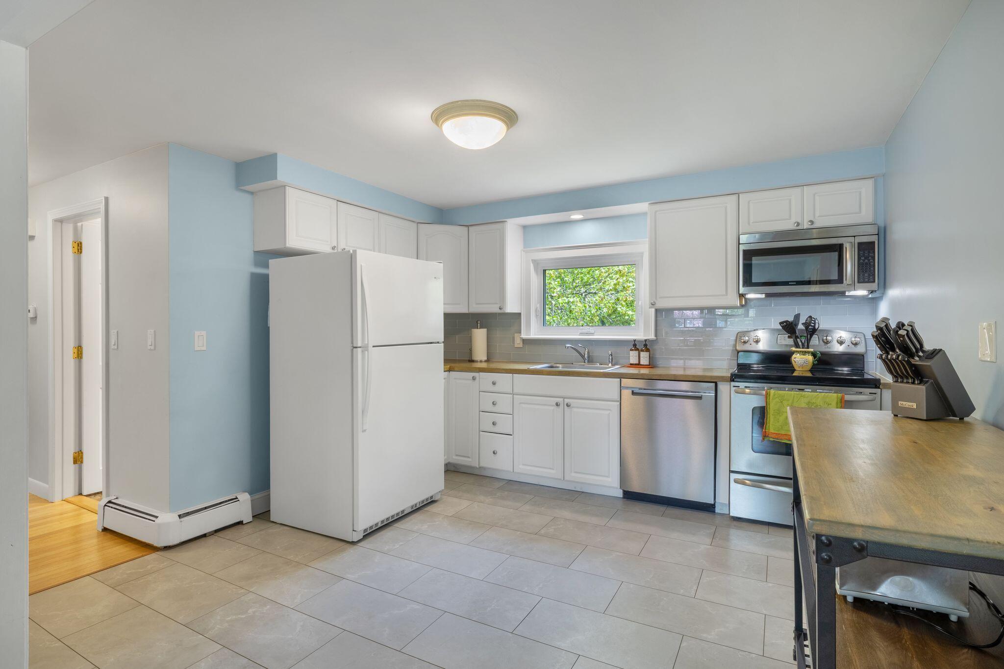 32 Kings Court Wells, ME 04090 - Photo 15 of 40 32_Kings_Ct_028