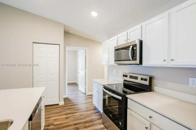 $1,599 | 1702 Southwest Airoso Boulevard, Port St. Lucie, FL 34984