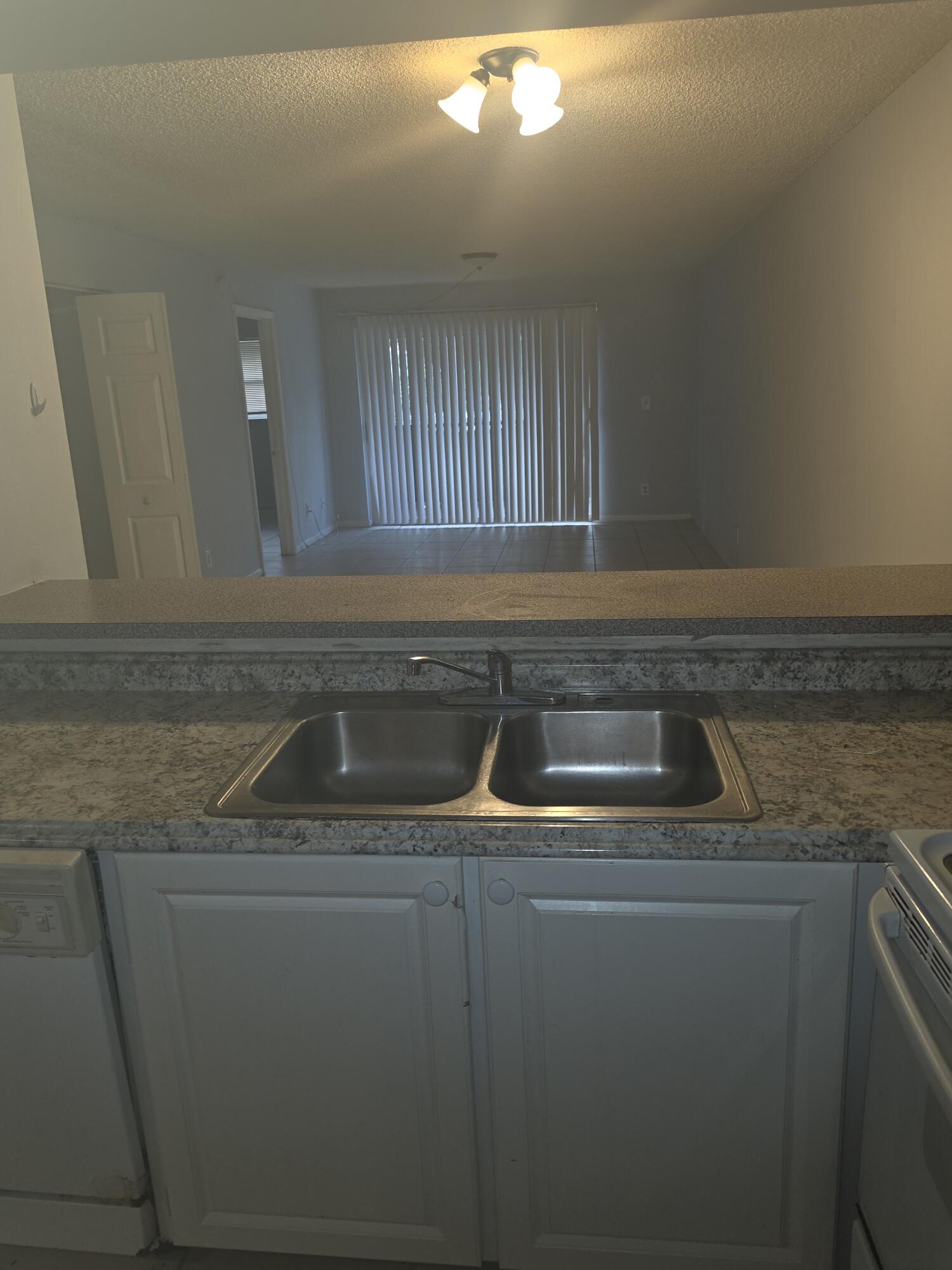 905 Southridge Road, Unit 202D Delray Beach, FL 33444 - Photo 4 of 12 IMG20260528_183210_6925141762019462741