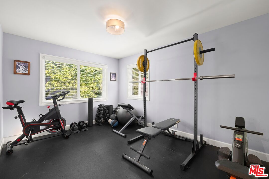 8142 Amor Road Los Angeles, CA 90046 - Photo 18 of 26 Gallery Image 18