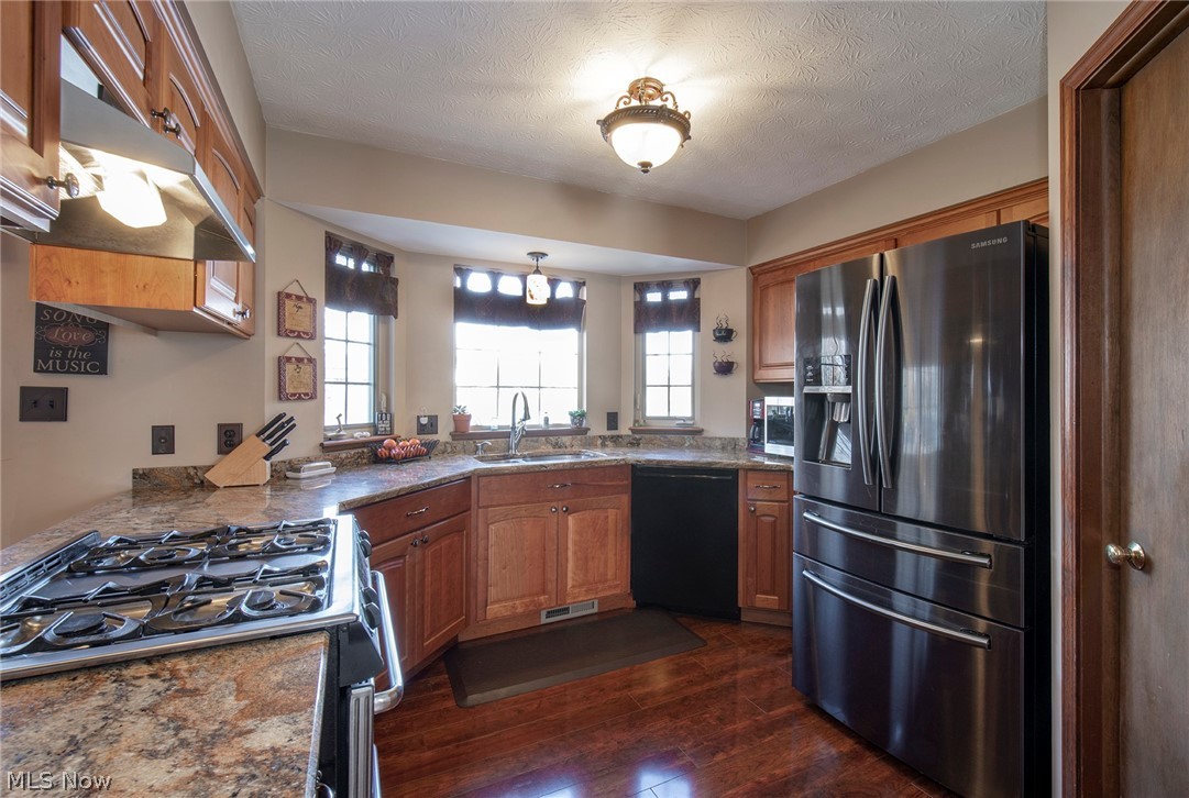 205 Hurd Road Aurora, OH 44202 - Photo 8 of 31 Gallery Image 8