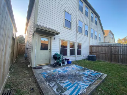 a view of a lake from a yard