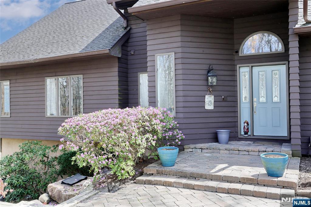 6 Copperas Ridge Road Newfoundland, NJ 07435 - Photo 3 of 50