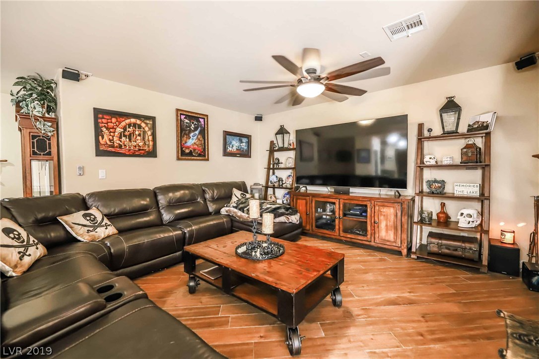 165 Lovett Road Henderson, NV 89015 - Photo 13 of 47 Gallery Image 13