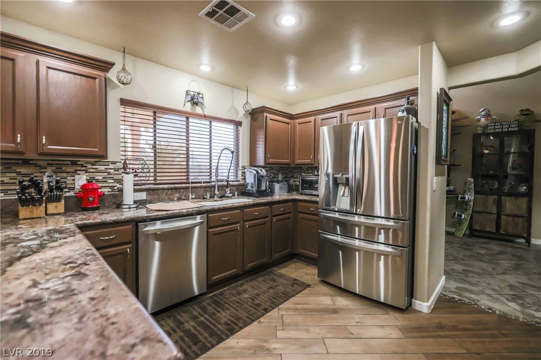 165 Lovett Road Henderson, NV 89015 - Photo 15 of 47 Gallery Image 15