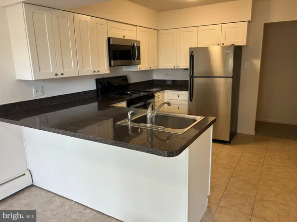 $2,700 | 923 Washington Street, Unit 104, Cape May, NJ 08204