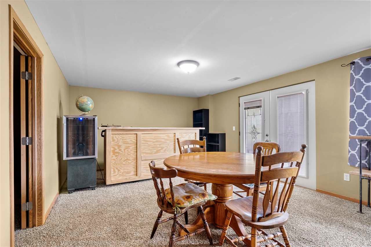 1602 Palisades Road Southwest Mount Vernon, IA 52314 - Photo 16 of 25 Gallery Image 16