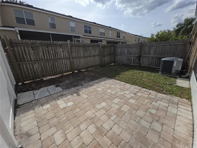 $1,750 | 30138 Barnaby Lane, Zephyrhills, FL 33543