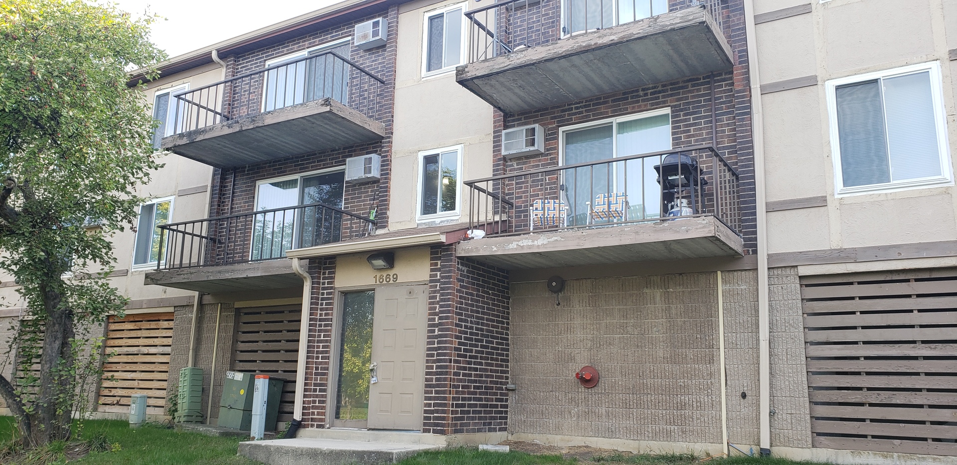 1669 Coach Drive, Unit 203 Naperville, IL 60565 - Photo 1 of 9
