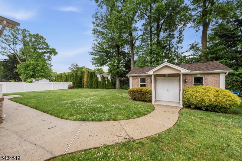 19 Fairview Road Clark, NJ 07066 - Photo 43 of 48