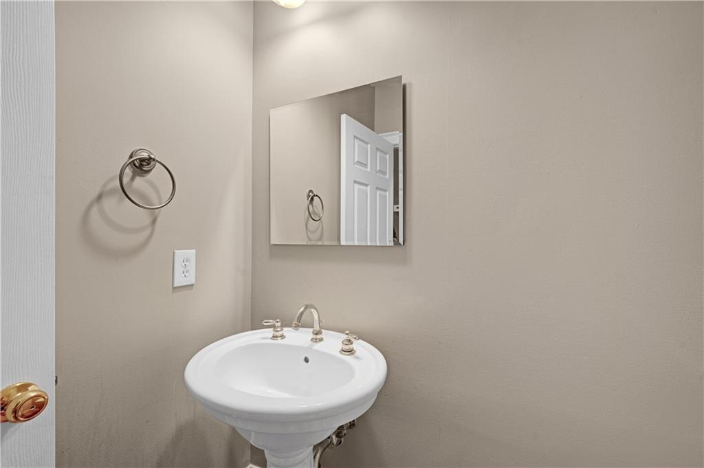 1566 Greyson Ridge Northeast Marietta, GA 30062 - Photo 20 of 52