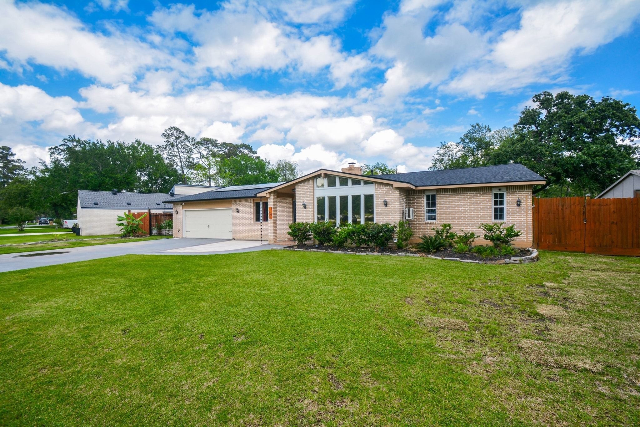 1402 Chestnut Ridge Road Kingwood, TX 77339 - Photo 1 of 32