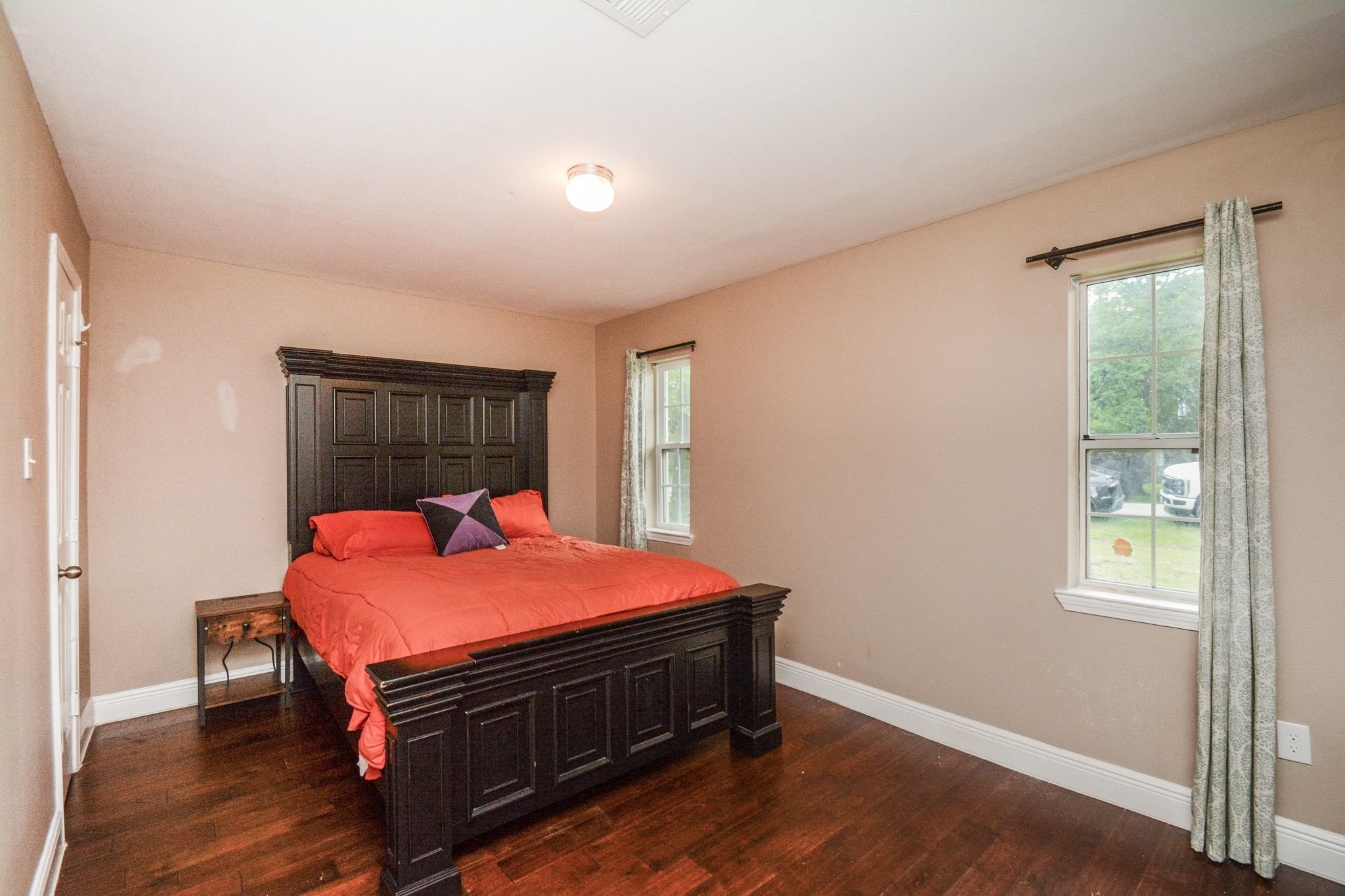 1402 Chestnut Ridge Road Kingwood, TX 77339 - Photo 5 of 32
