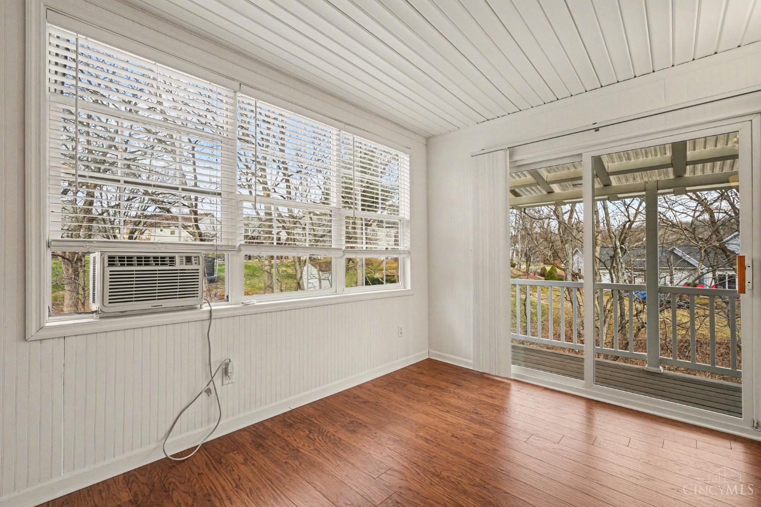 20902 Ridgecliff Court Lawrenceburg, IN 47025 - Photo 27 of 57