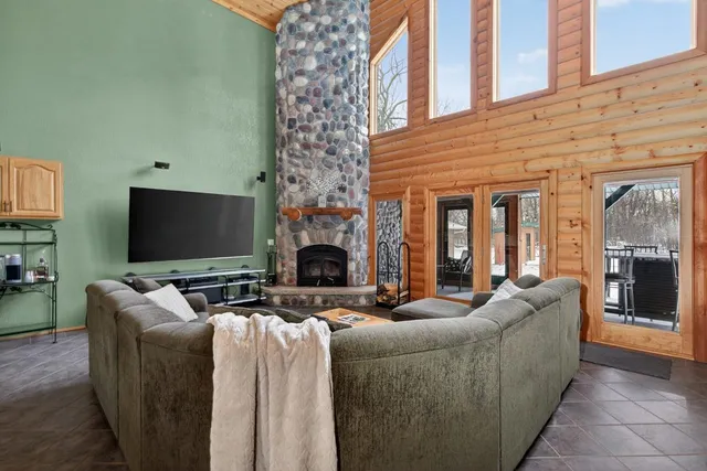 $575,000 | 6764 Lee Harbor Lane, Oshkosh, WI 54902