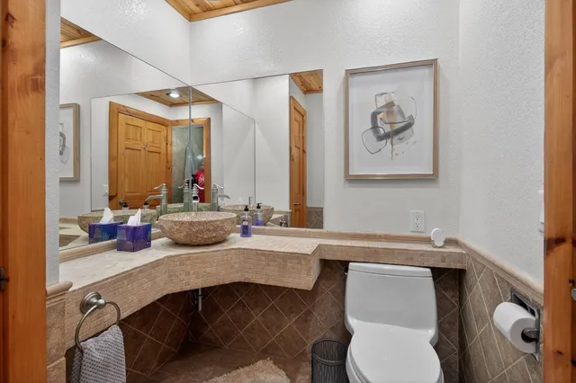 $575,000 | 6764 Lee Harbor Lane, Oshkosh, WI 54902