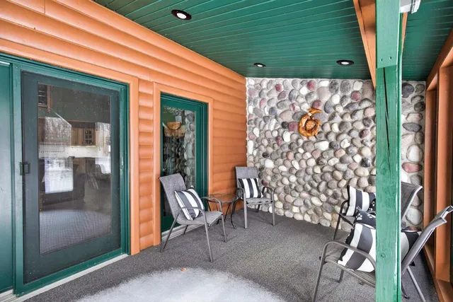 $575,000 | 6764 Lee Harbor Lane, Oshkosh, WI 54902