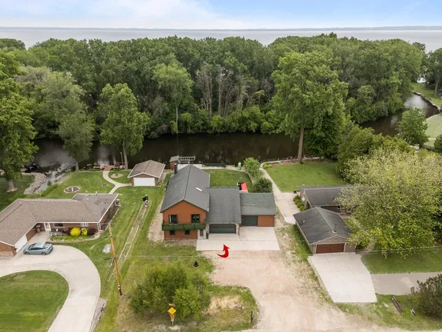 $575,000 | 6764 Lee Harbor Lane, Oshkosh, WI 54902