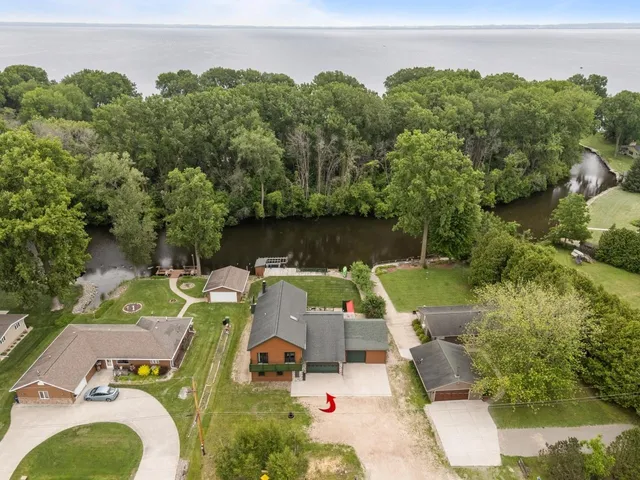 $575,000 | 6764 Lee Harbor Lane, Oshkosh, WI 54902