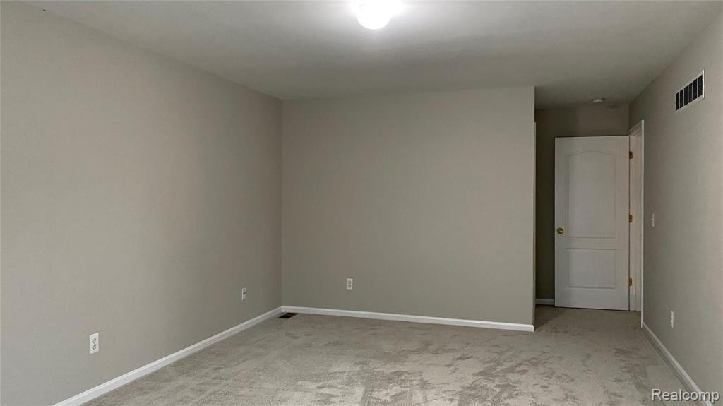 1606 Nadine Rochester, MI 48307 - Photo 27 of 33