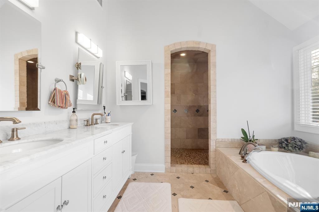631 Sargent Road River Vale, NJ 07675 - Photo 24 of 50 Gallery Image 24