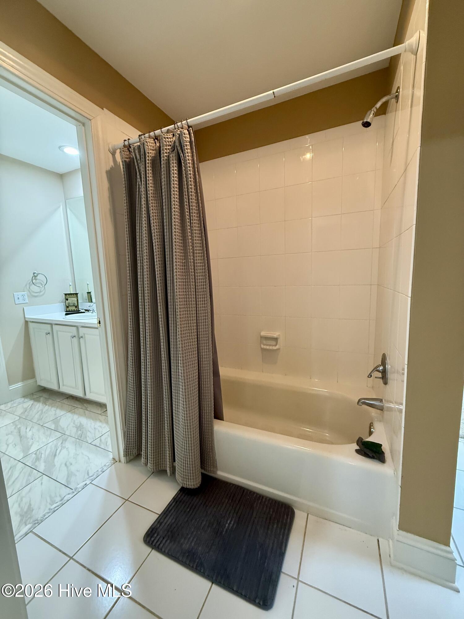 1285 Bear Grass Road Williamston, NC 27892 - Photo 117 of 130 Jack -n- Jill Bathroom