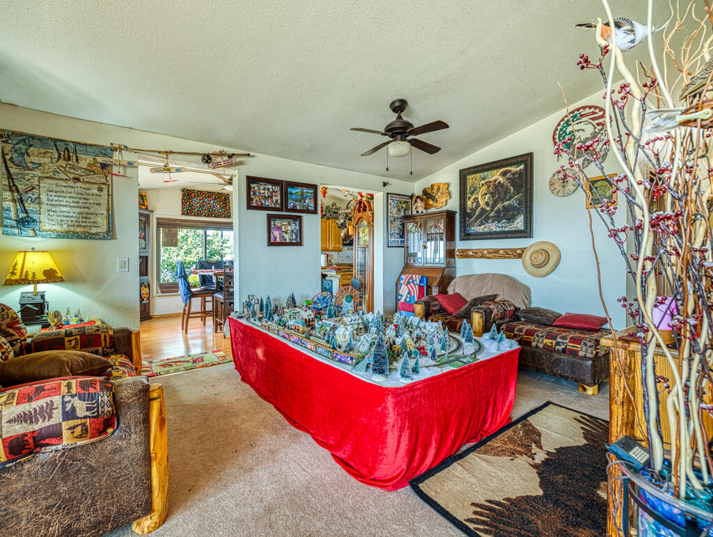 6501 Scottsbluff Road Klamath Falls, OR 97601 - Photo 14 of 36 Scottsbluff-14