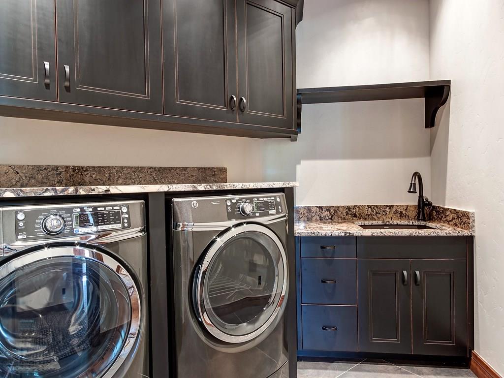 314 Peerless Drive Breckenridge, CO 80424 - Photo 19 of 25 a utility room with dryer and washer
