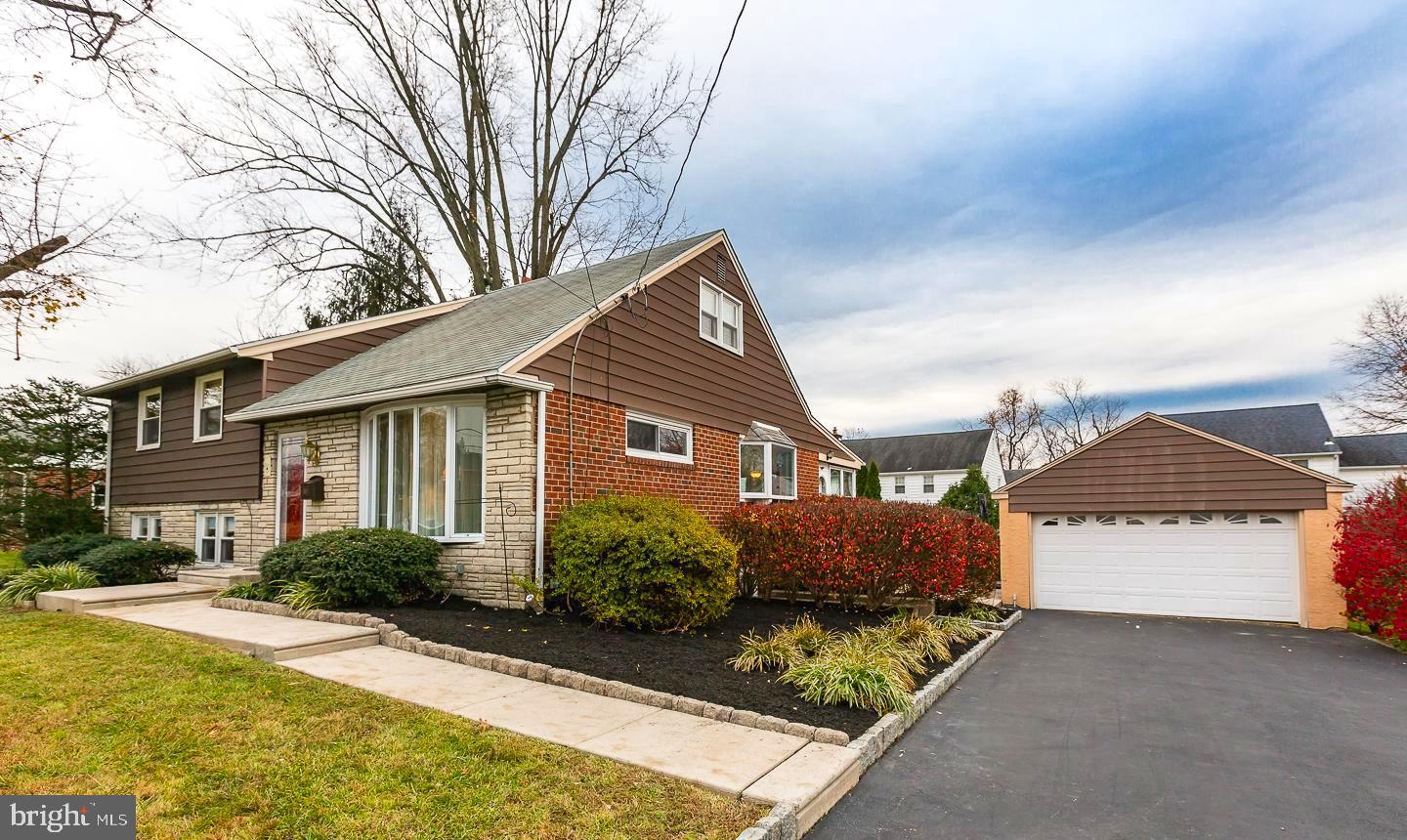 310 Harwicke Road Springfield, PA 19064 - Photo 2 of 26
