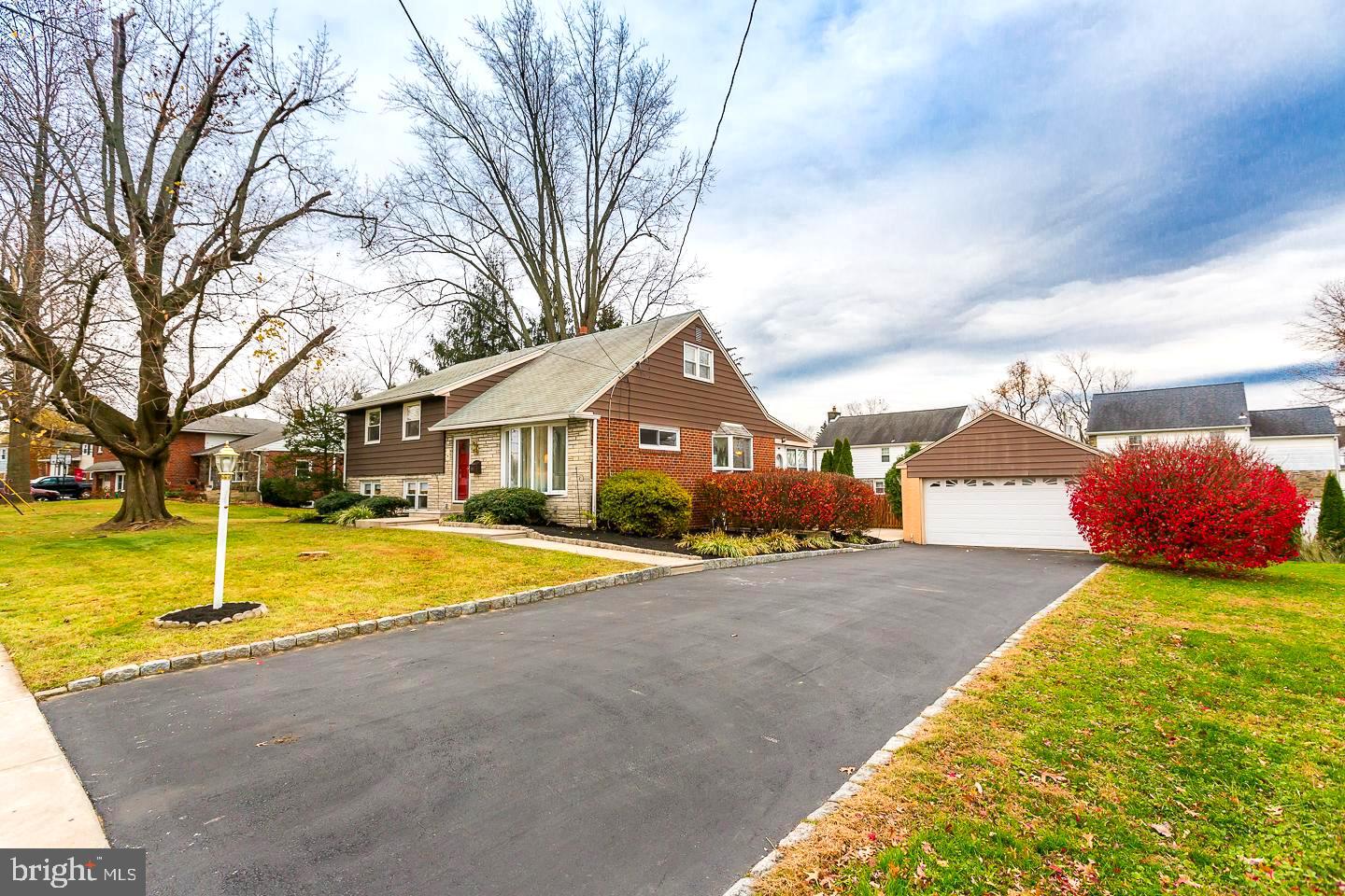 310 Harwicke Road Springfield, PA 19064 - Photo 3 of 26