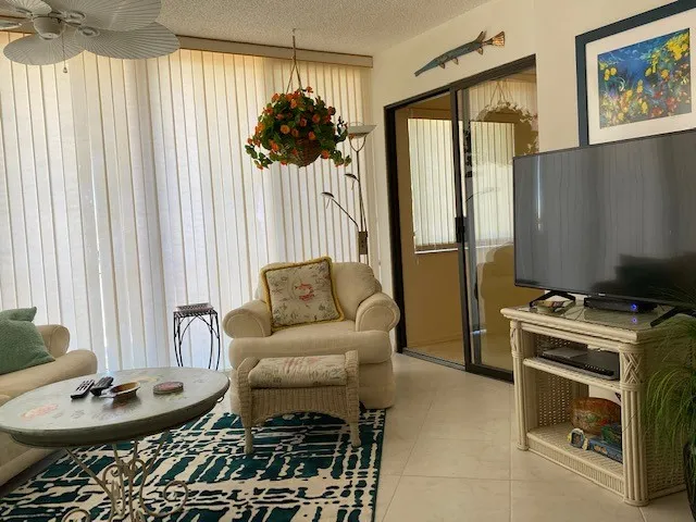 $5,900 | 1850 Bay Road, Unit 2E, Vero Beach, FL 32963