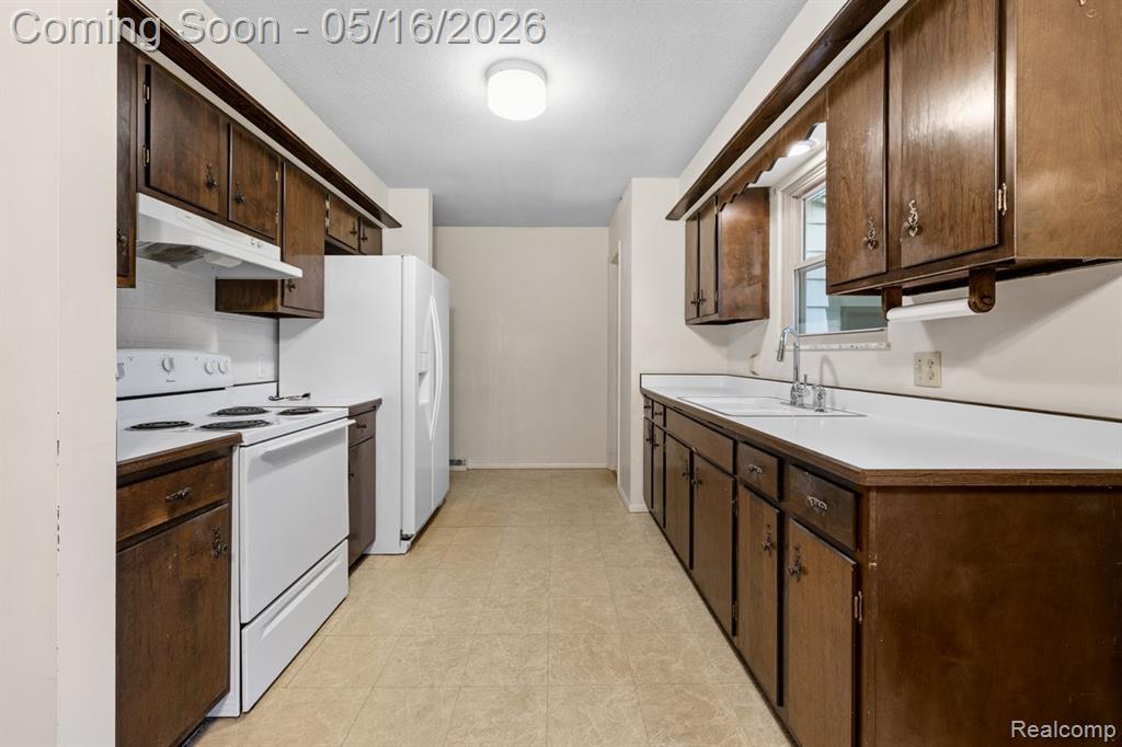 12489 Jennings Road Linden, MI 48451 - Photo 9 of 31 Gallery Image 9