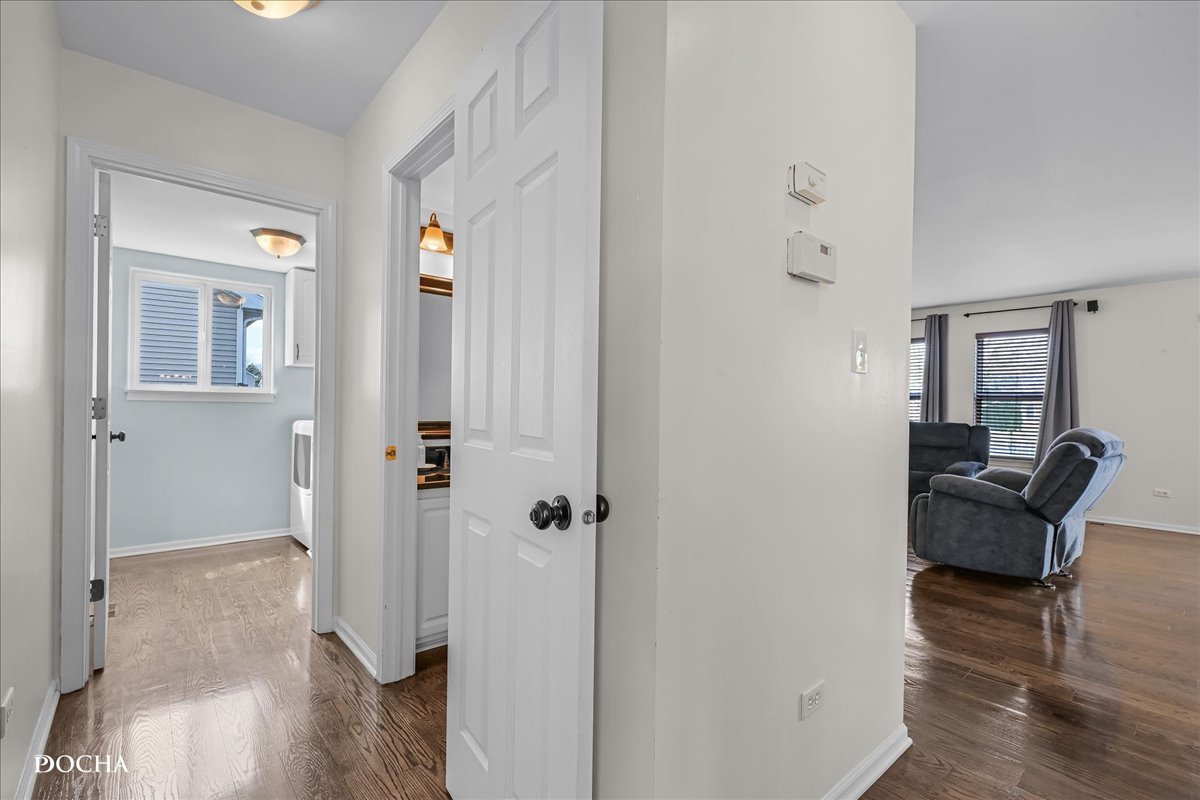 4301 Anthony Lane Plainfield, IL 60586 - Photo 12 of 31 a view of a livingroom with furniture and wooden floor