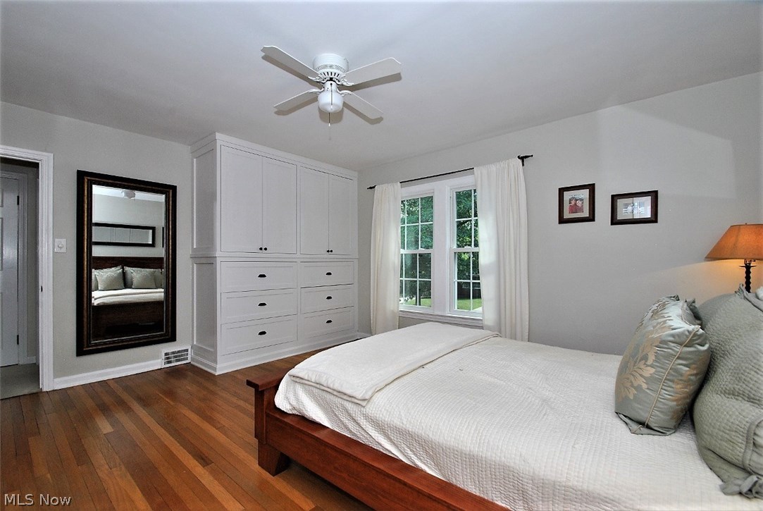 2392 Saybrook Road Cleveland, OH 44118 - Photo 11 of 18 Gallery Image 11